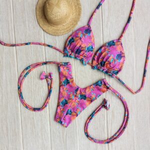 Conjunto de Bikini Brasileño Top triángulo vuelos inferiores + bottom amarra Push Up  morado diseños Sol Annia Mini