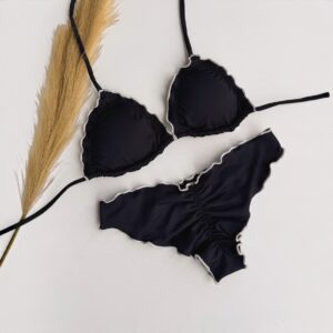 Conjunto de bikini Brasileño top triángulo + bottom culote push up negro borde blanco Kai maia