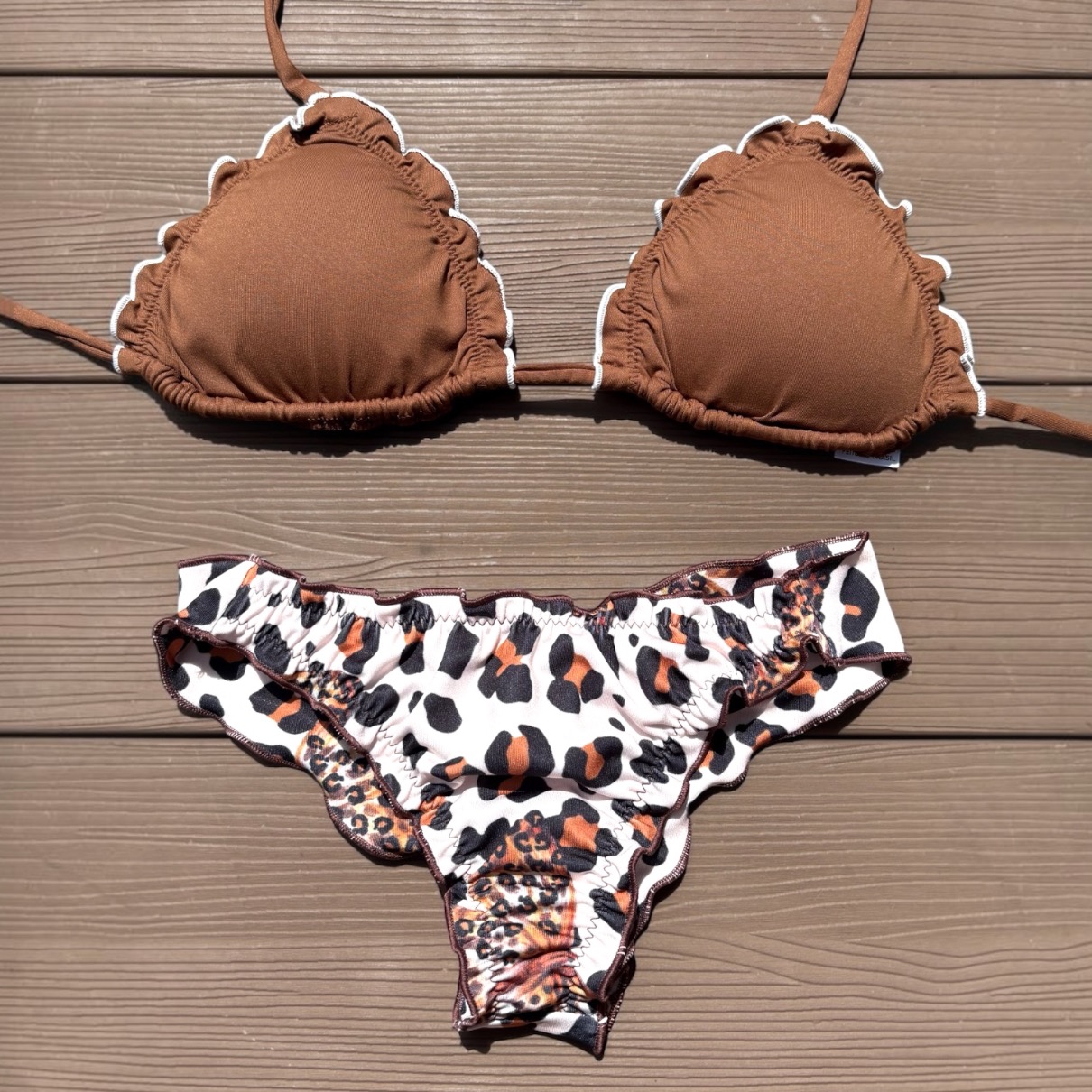 Conjunto de bikini Brasileño top triángulo + bottom culote push up chocolate print Kai maia